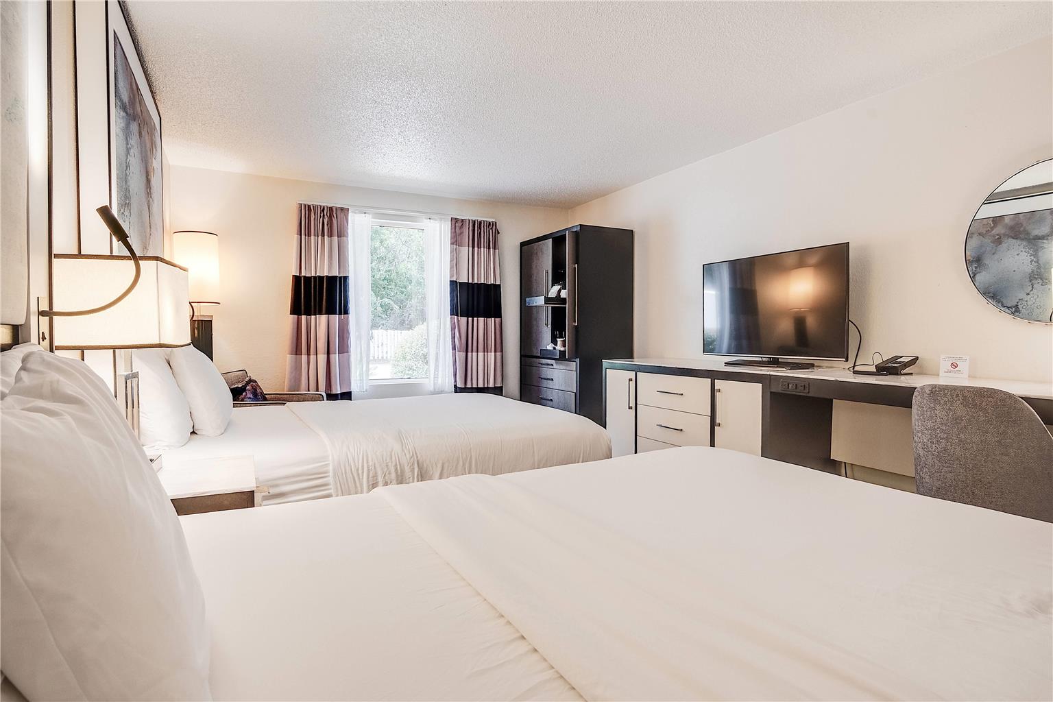 Cottonwood Suites Savannah Hotel & Conference Center - photo 14