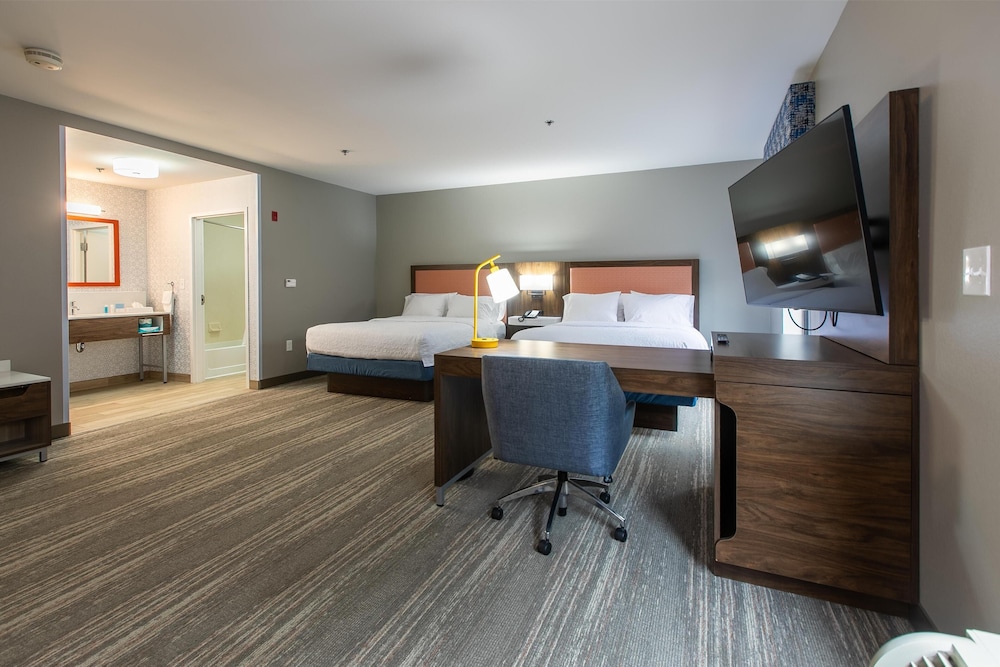 Hampton Inn & Suites Wilder - photo 7
