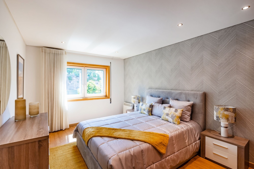Gaia Elegant Retreat II — 4-Star Luxury Hotel in Vila Nova De Gaia, Portugal