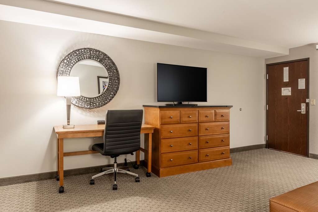 Drury Plaza Hotel Broadview Wichita - photo 26