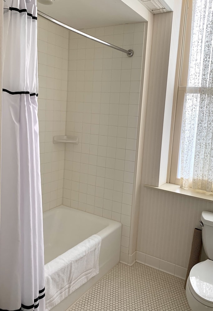 Hotel Winneshiek - photo 28