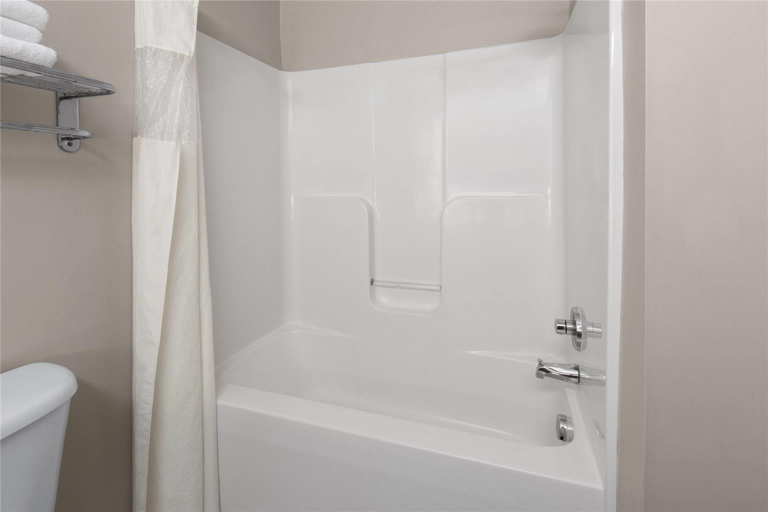 Days Inn & Suites by Wyndham Seaford - photo 12