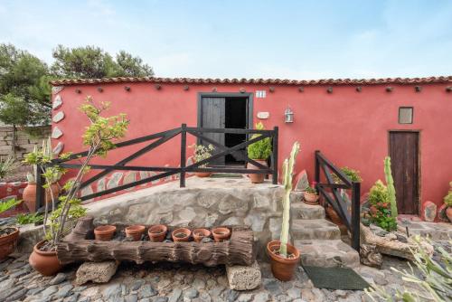Casa Rural El Moral — 4-Star Luxury Hotel in Lomo De Arico, Spain