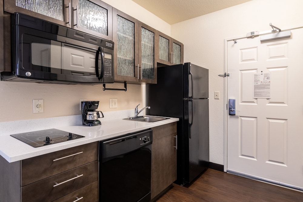 Candlewood Suites Portland Airport by IHG - photo 37