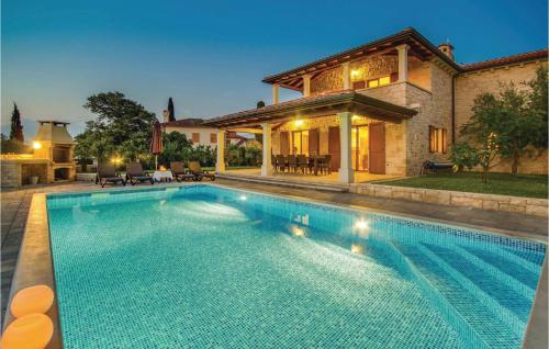 4 Bedroom Beautiful Home In Turcic — 5-Star Luxury Hotel in None, Croatia