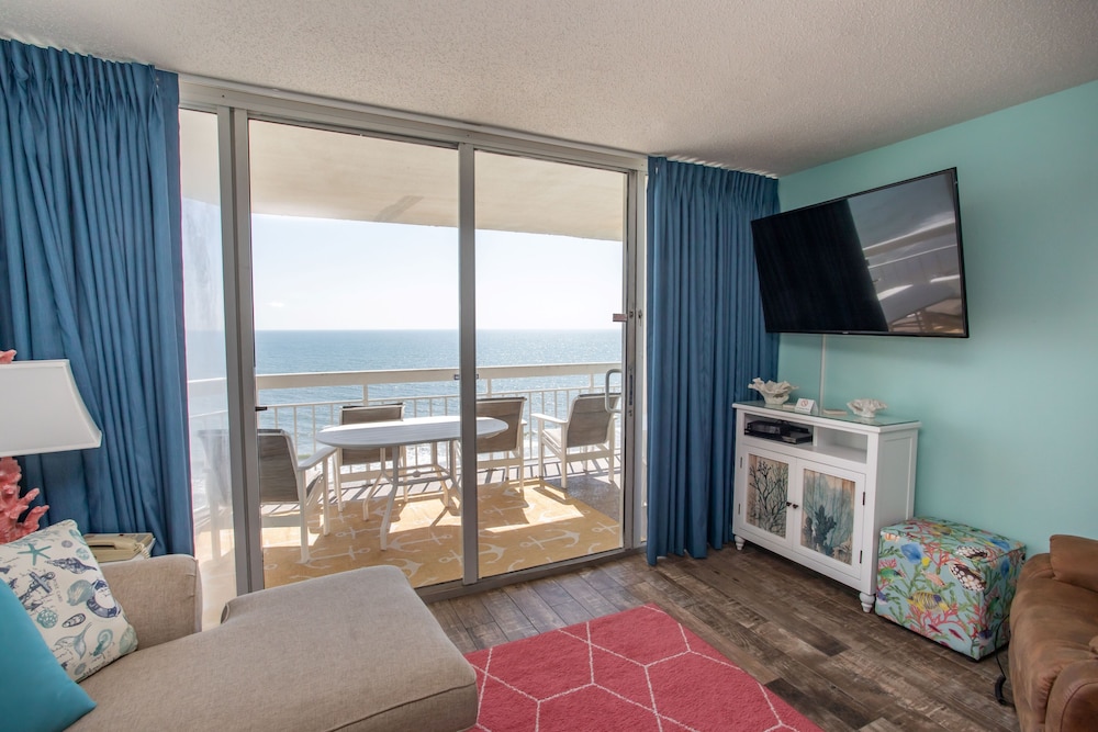 0712 Waters Edge Resort 3 Bedroom Condo by RedAwning - photo 21