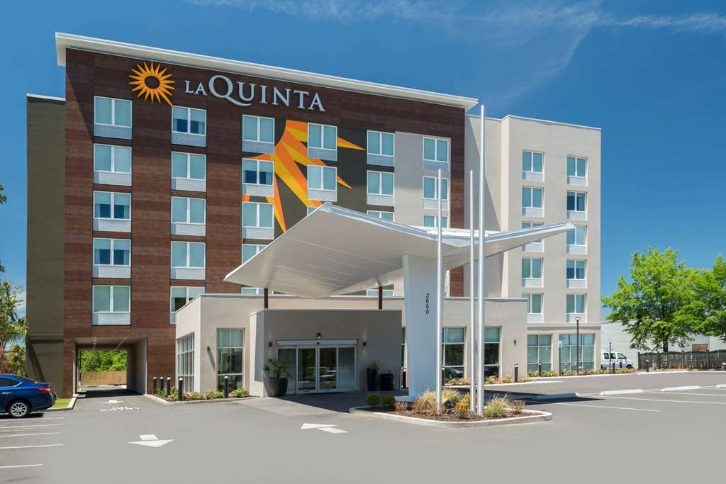 La Quinta Inn & Suites by Wyndham Mobile - photo 7