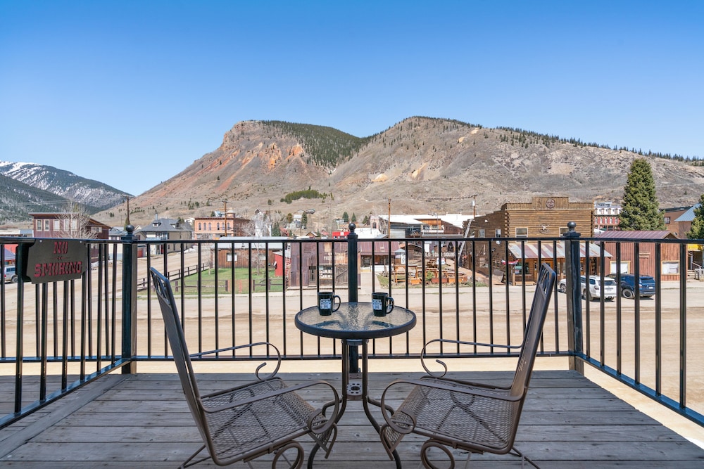 The Bent Elbow Hotel and Restaurant - photo 33