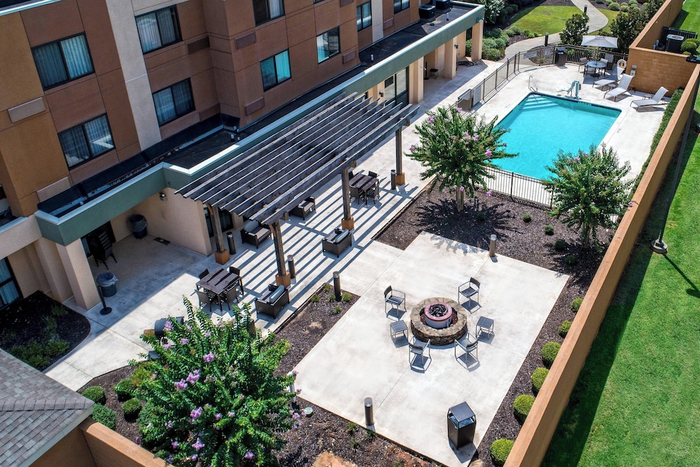 Courtyard by Marriott Troy - photo 11