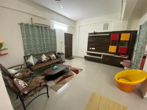 2 Bhk Apartment in Gachibowli — 4-Star Luxury Hotel in Hyderabad, India