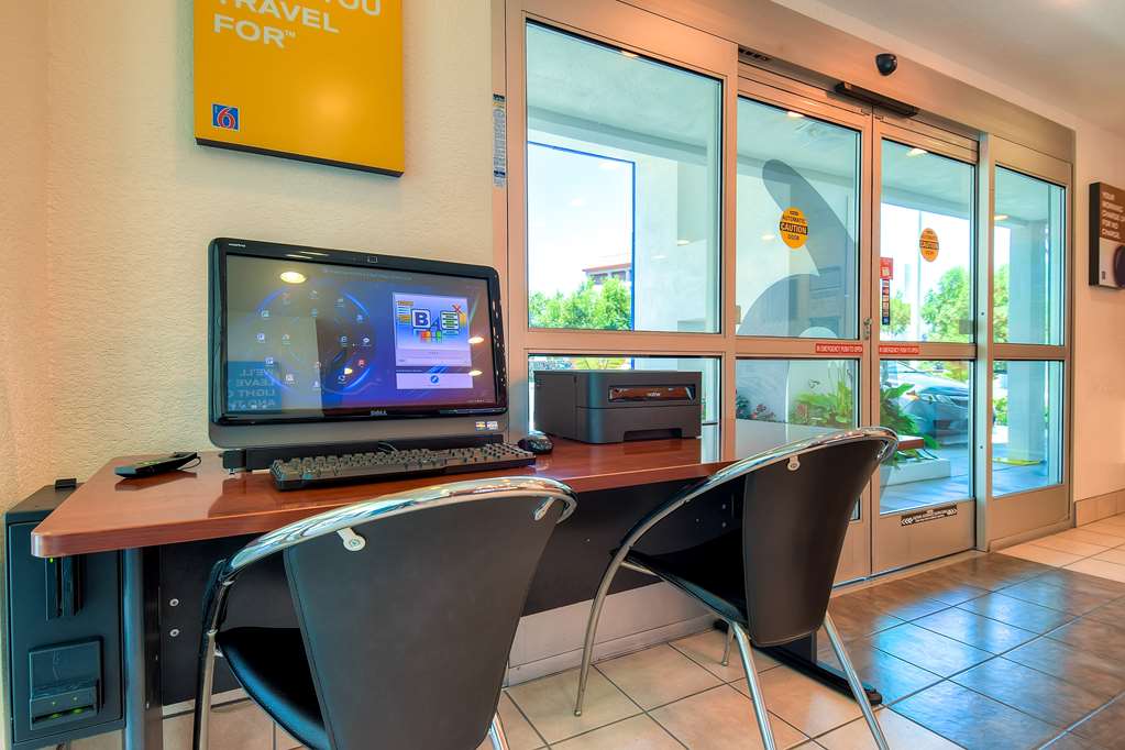 Motel 6 San Diego CA Hotel Circle Mission Valley - photo 23