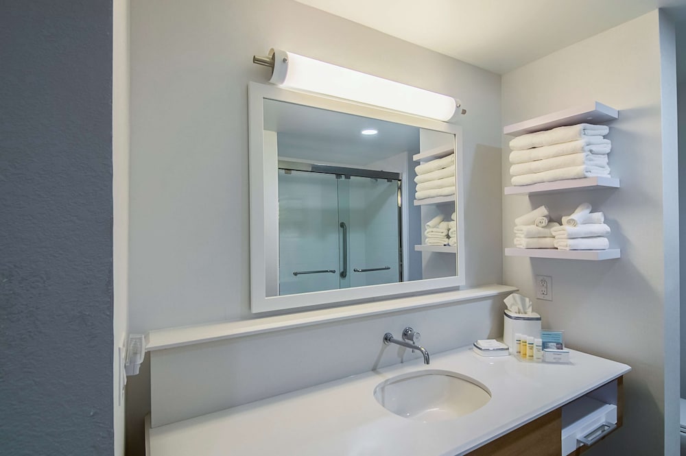 Hampton Inn & Suites Dallas Richardson - photo 25