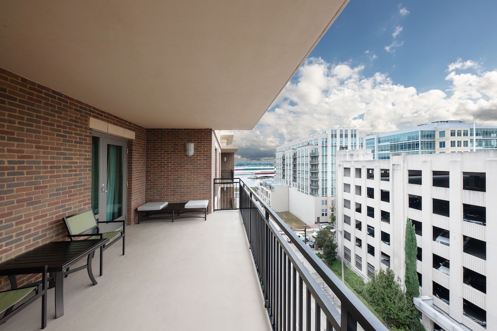 Hampton Inn & Suites Baton Rouge Downtown - photo 22