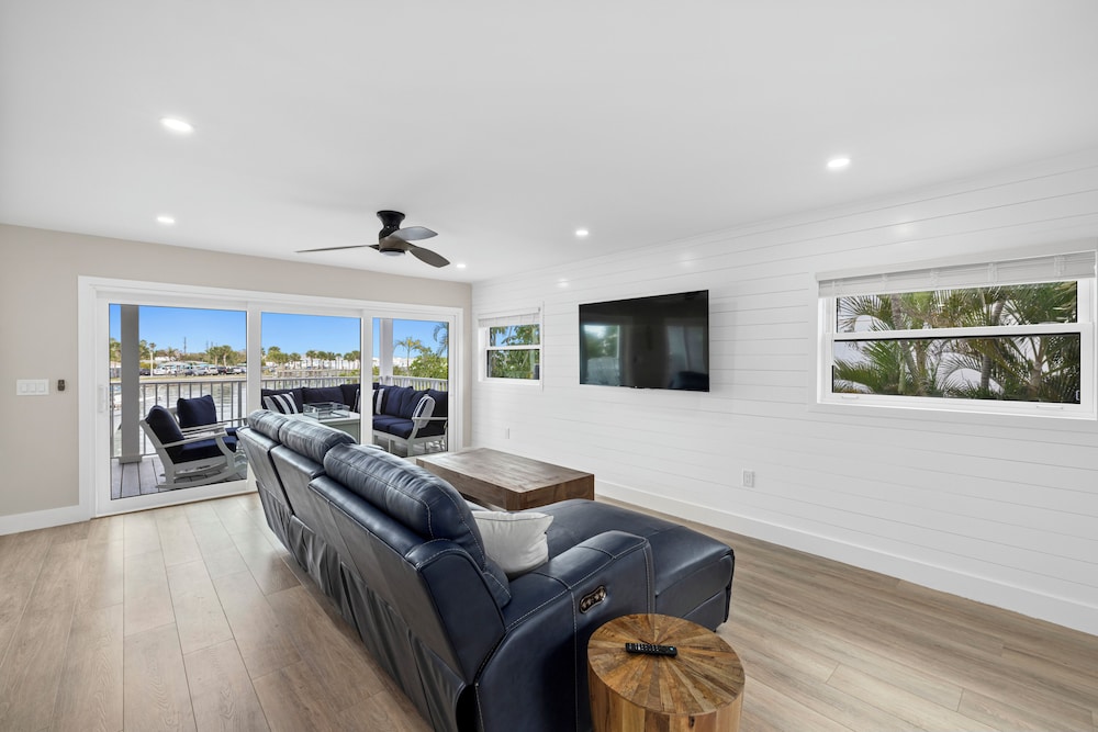 Chadwick Cove Resort & Marina - photo 24