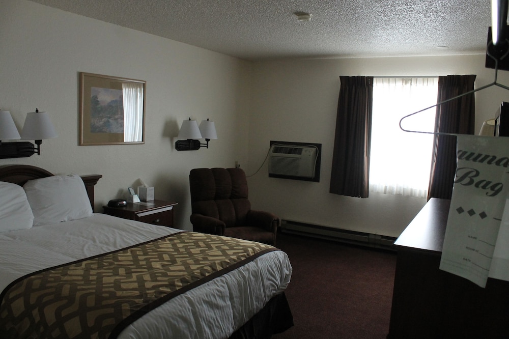 Lone Tree Inn - photo 12