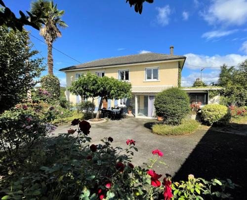 Chez hurou - carbon neutral hotel in Asson