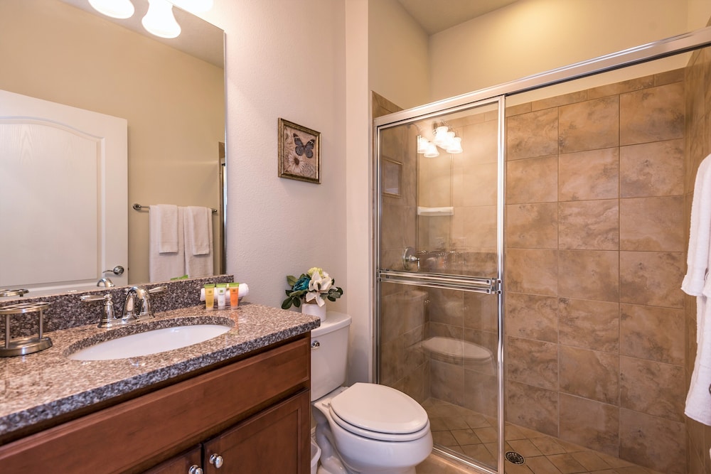 Townhome W private Pool & Free On site Water Park - photo 9
