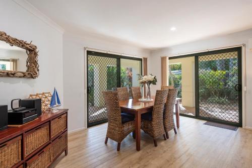 32 Beachside LJHooker Yamba — Iluka — photo 3