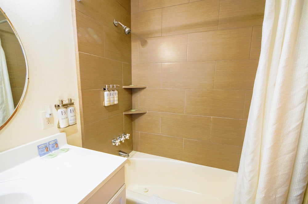 Tahoe Vistana Inn - photo 102
