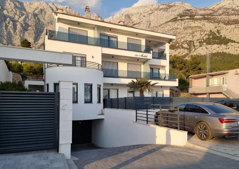Villa Medak — 4-Star Luxury Hotel in Makarska, Croatia