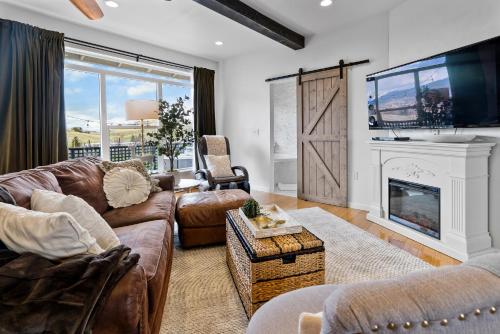 Paschal Winery Dream 1 Cottage — 4-Star Luxury Hotel in Talent, United States