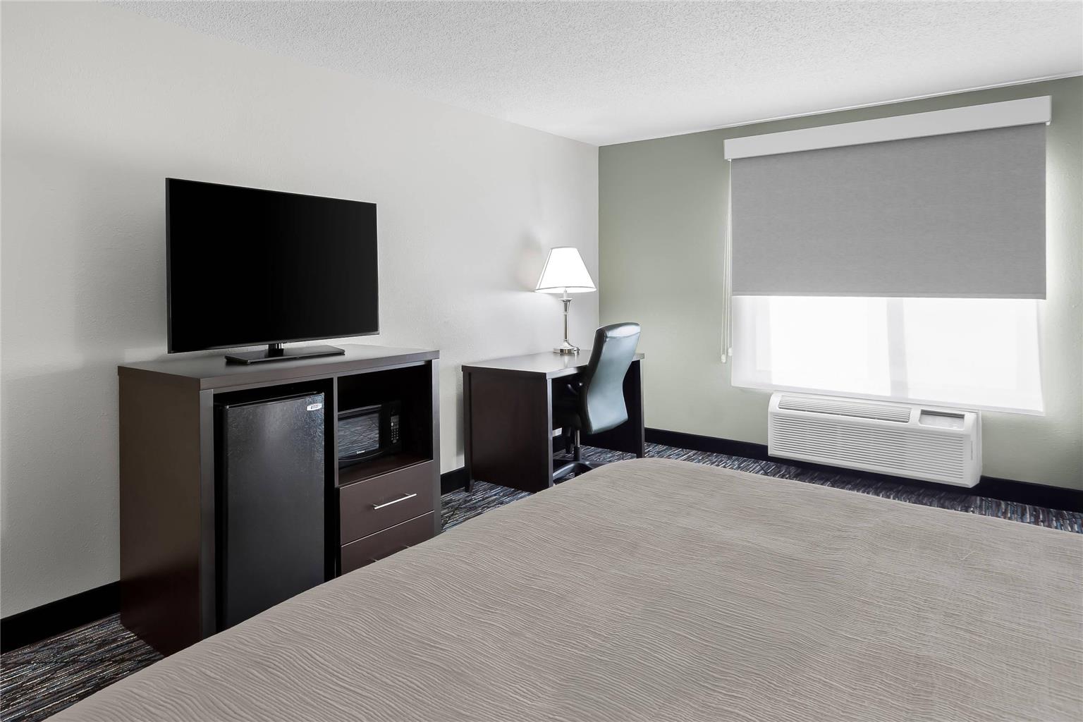 Quality Inn & Suites Niles - photo 29