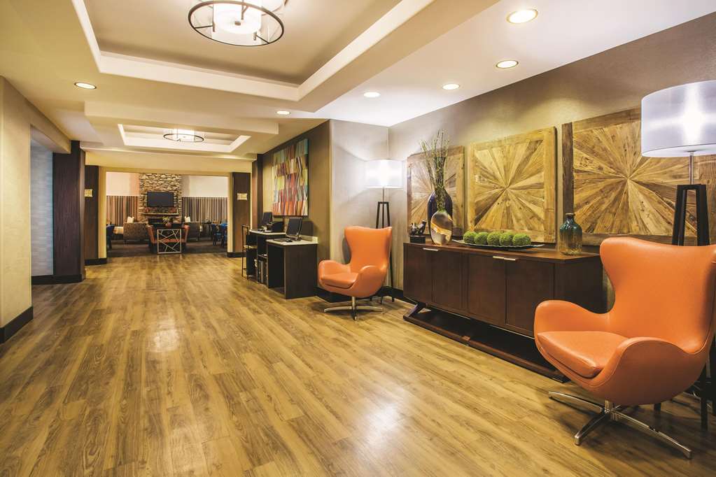 La Quinta Inn & Suites by Wyndham Ely - photo 2