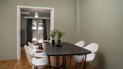 City Center Apt. on a Traffic Free Street — 4-Star Luxury Hotel in Athens, Greece