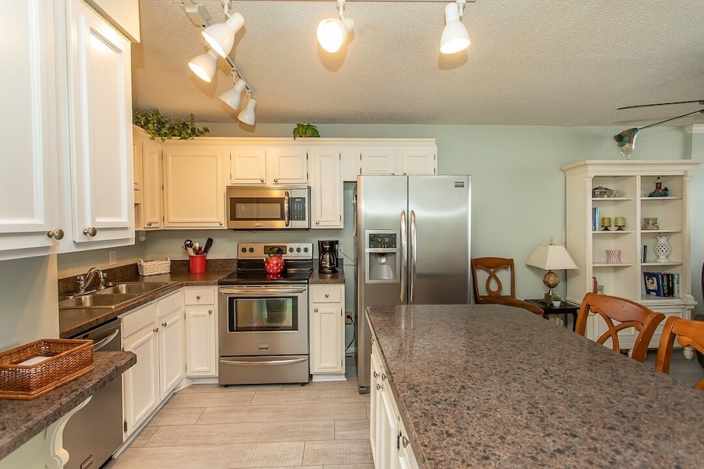 Royal Garden Resort 203 1 Bedroom Condo by RedAwning - photo 7