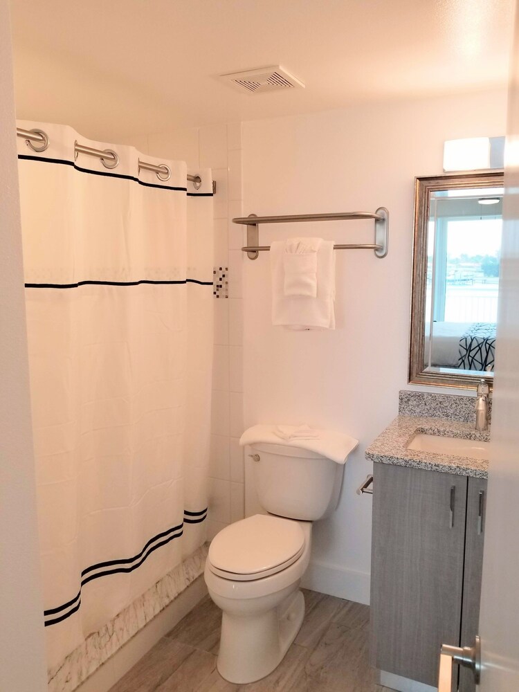 Provident Oceana Beachfront Suites - photo 26