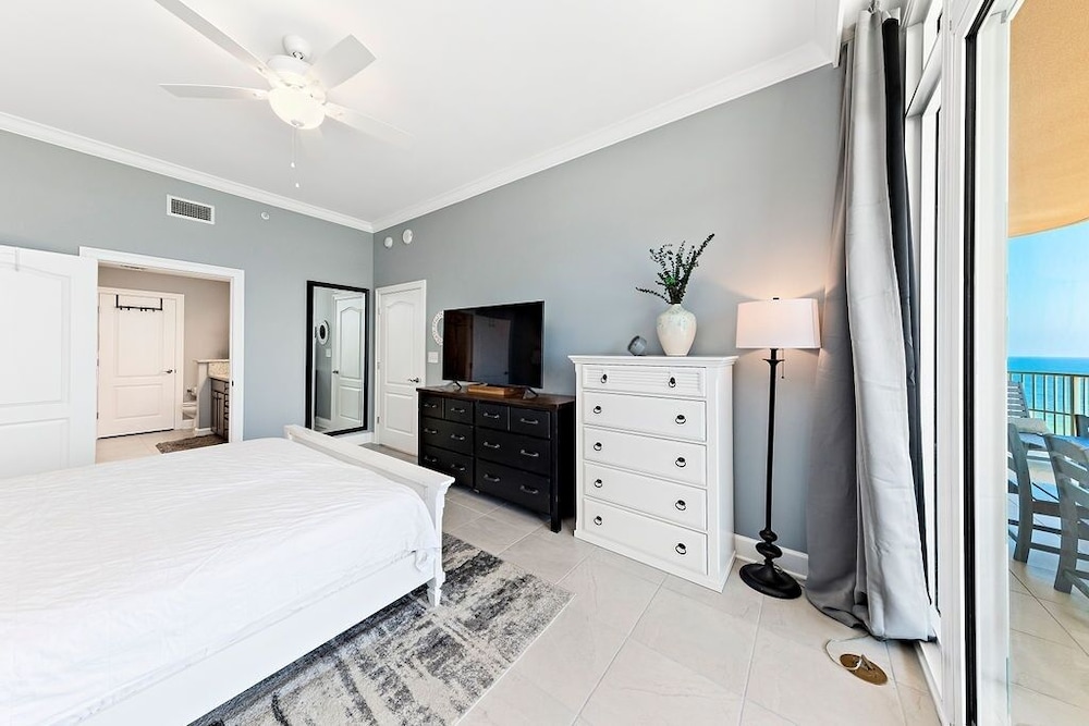 Phoenix Gulf Towers 1104 4 Bedroom Condo by Redawning - photo 4