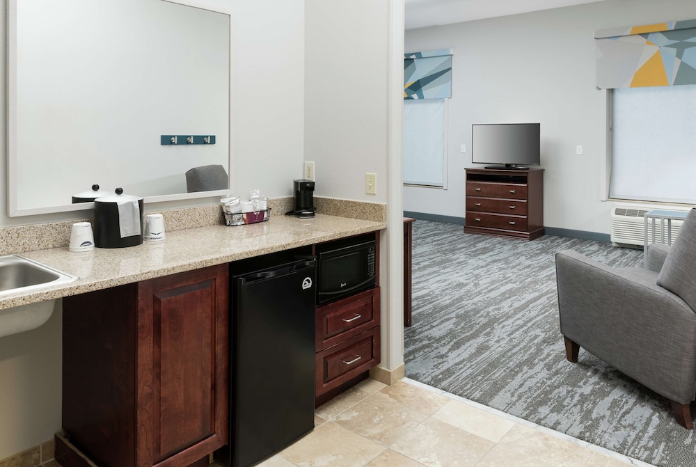 Hampton Inn & Suites Rochester North - photo 22