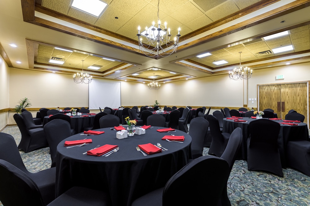 Grand Vista Hotel - photo 35