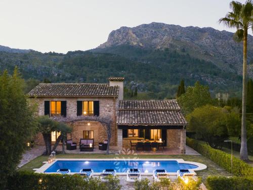 Villa Can Peric with Pool Quiet And Spacious Wifi — 4-Star Luxury Hotel in Pollenca, Spain