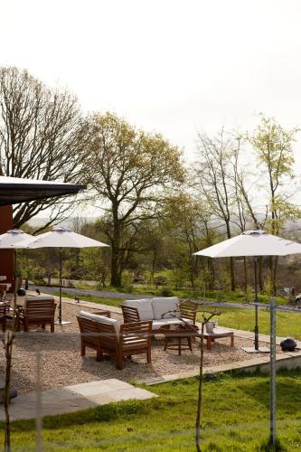 Vine Cottage — Shepton Mallet — photo 3