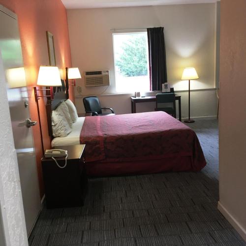 President Inn & Suites - photo 29