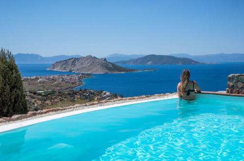 Sunkissed Villa — 4-Star Luxury Hotel in Aegina, Greece