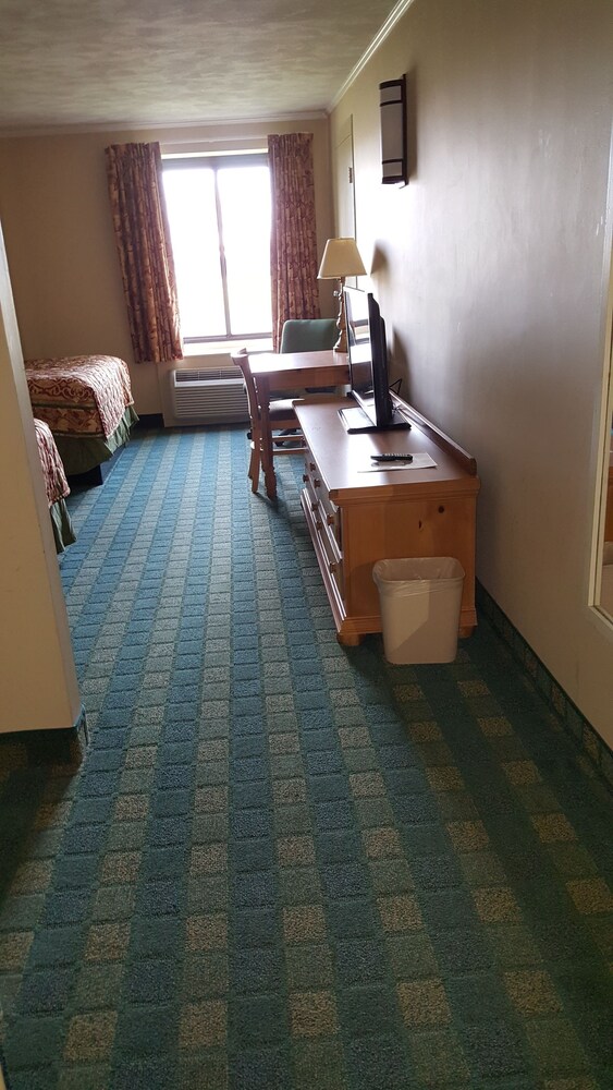 Motel6 Oriskany NY - photo 18
