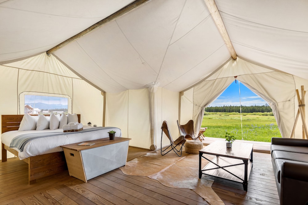 Under Canvas West Yellowstone - photo 7