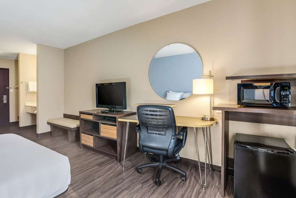 Quality Inn Calvert City Paducah East - photo 14