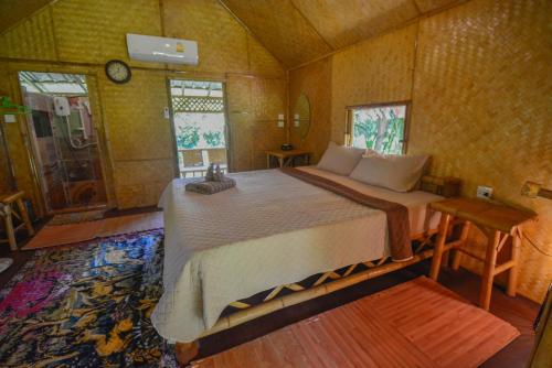 Ratanaporn Green in Suwannaphum, Thailand