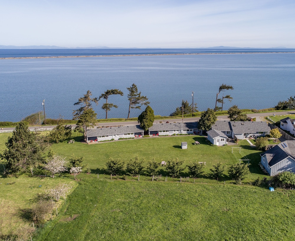 Dungeness Bay Cottages - photo 51