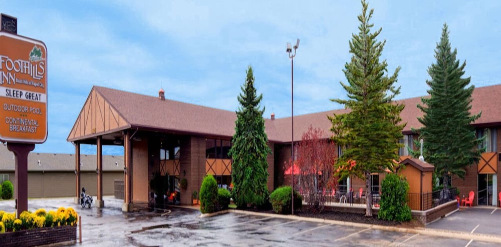 Foothills Inn - photo 8