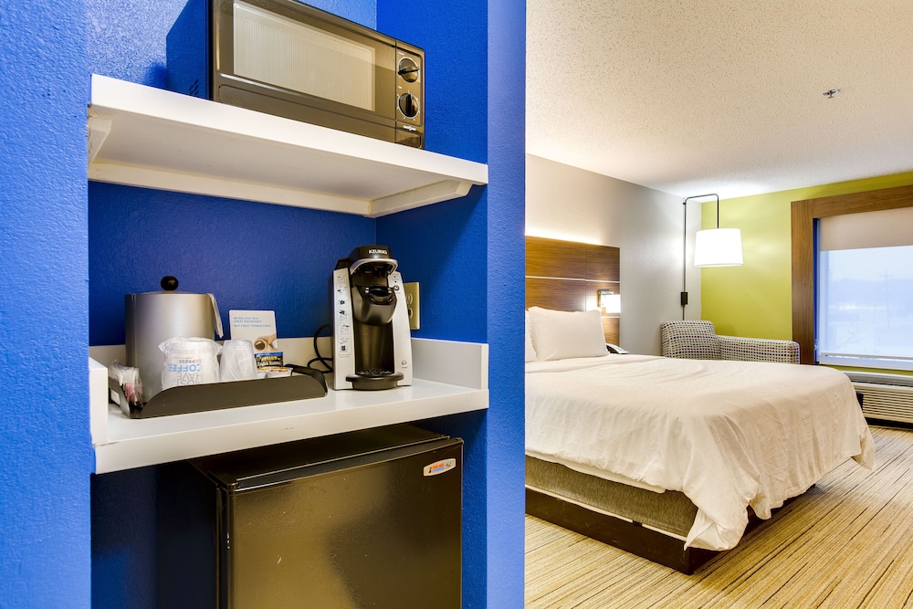 Holiday Inn Express Vincennes by IHG - photo 14