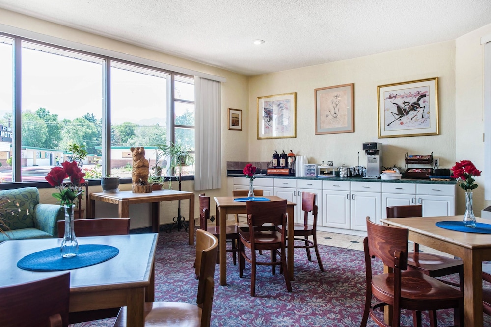 Rodeway Inn & Suites Colorado Springs CO - photo 23