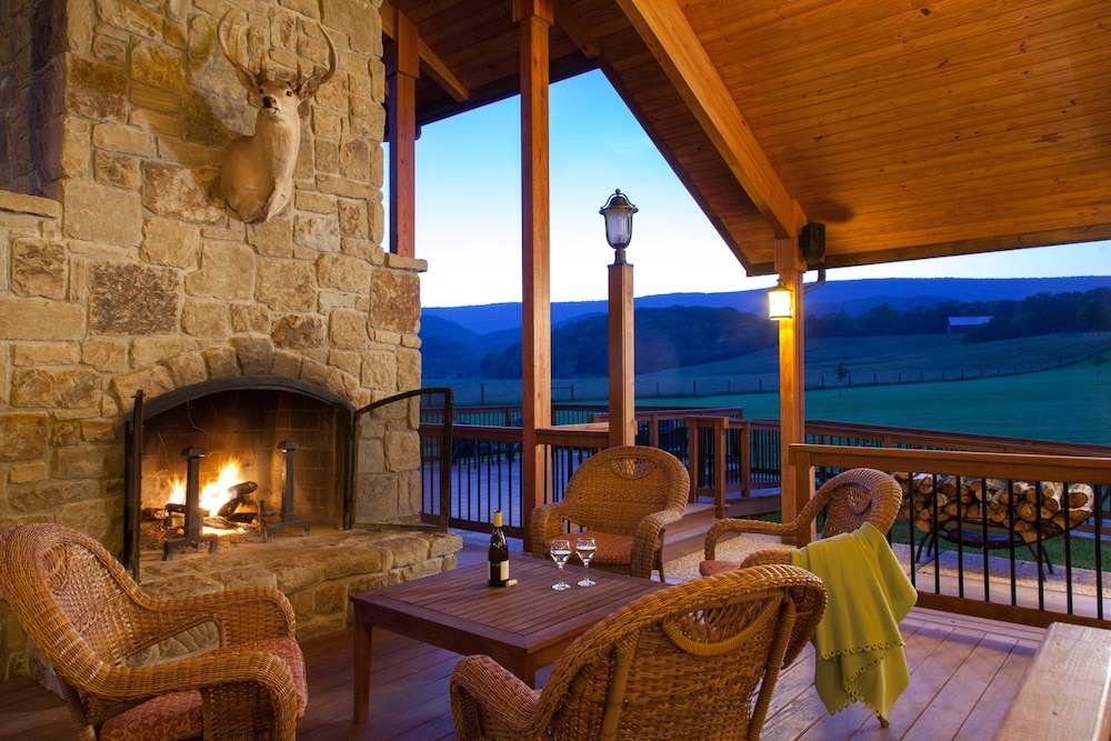 Fort Lewis Lodge — 4-Star Luxury Hotel in Warm Springs, United States