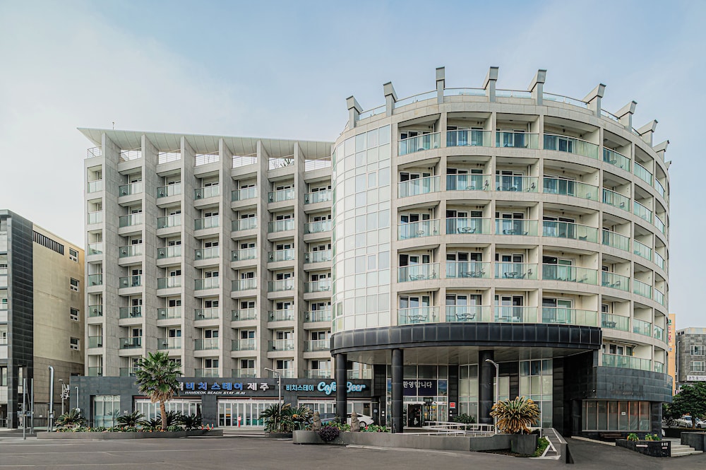 Hamdeok Beach Stay Jeju in Jeju City, South Korea