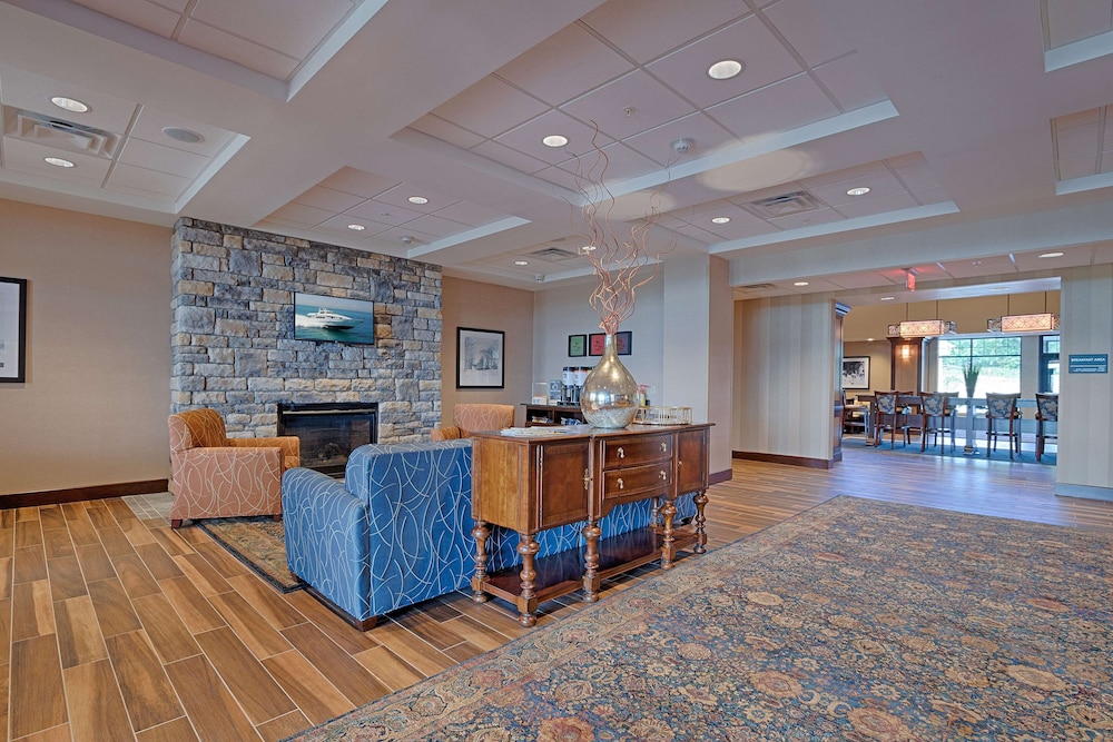 Hampton Inn & Suites Cazenovia - photo 4