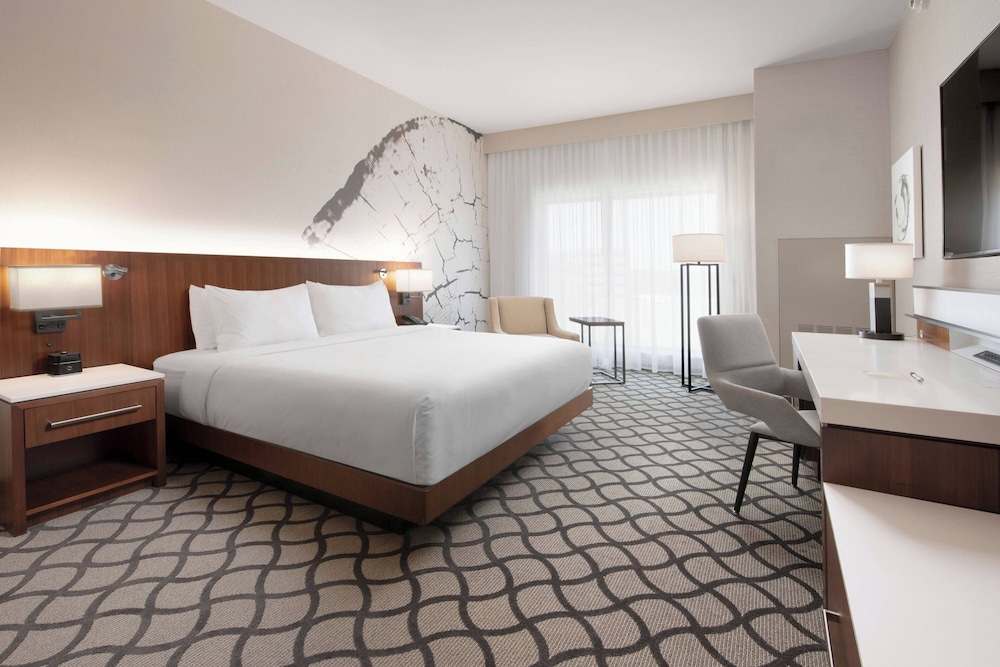 Marriott Dallas Allen Hotel & Convention Center - photo 19