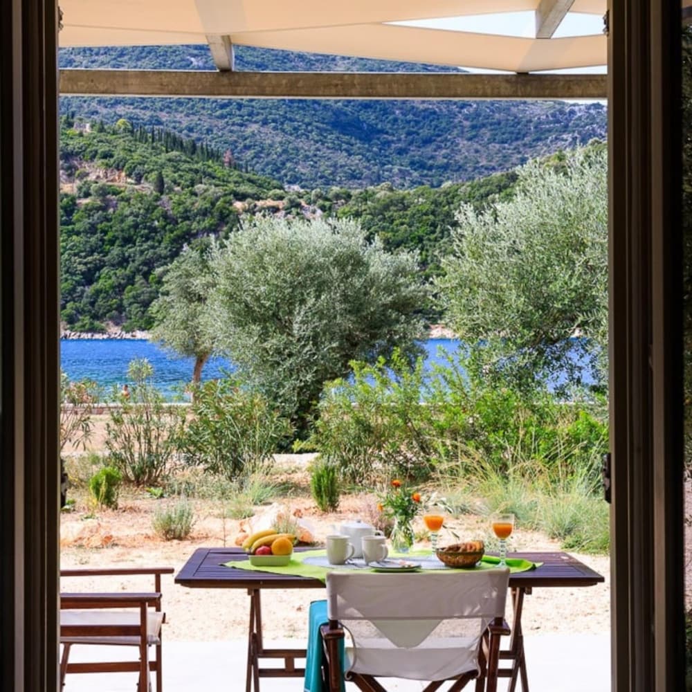 Loutsa Waterside in Vathy — Ithaki — photo 4